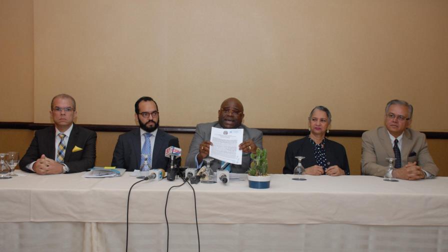 Once empresas denuncian OISOE compra equipos médicos sin licitar