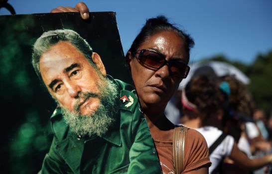 Casi dos millones de personas rinden tributo a Fidel Castro en toda Cuba