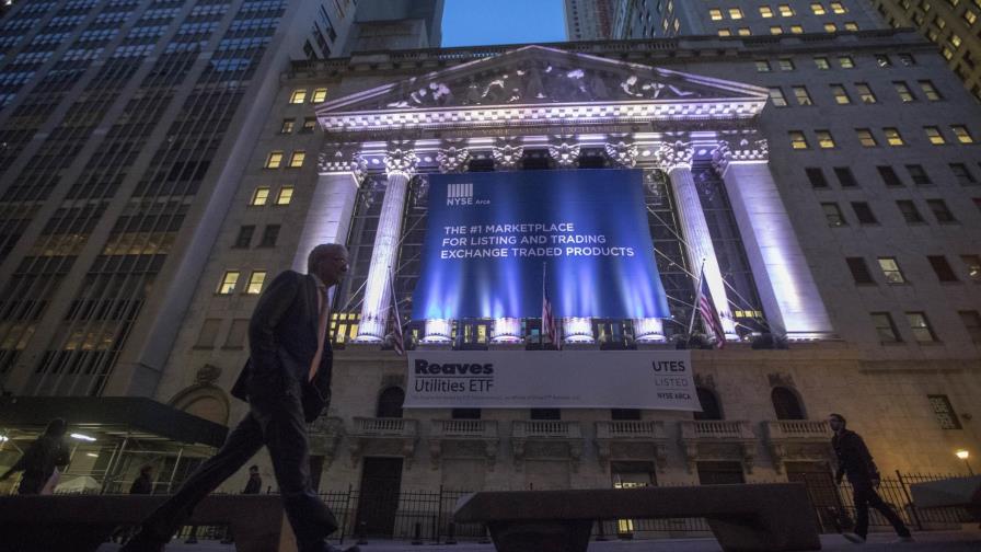 OPEP acuerda reducir producción de petróleo; precios comienzan a subir OPEP acuerda reducir producción de petróleo; precios comienzan a subir