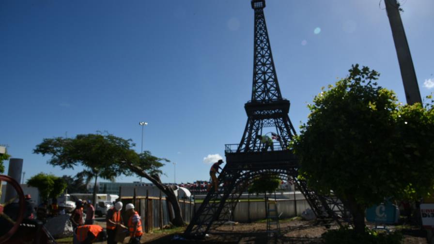 Emplazan ayuntamiento a paralizar montaje de la “Torre Eiffel”; Francisco Peña: “Que se retraten ahí ahora” Emplazan ayuntamiento a paralizar montaje de la “Torre Eiffel”; Francisco Peña: “Que se retraten ahí ahora”