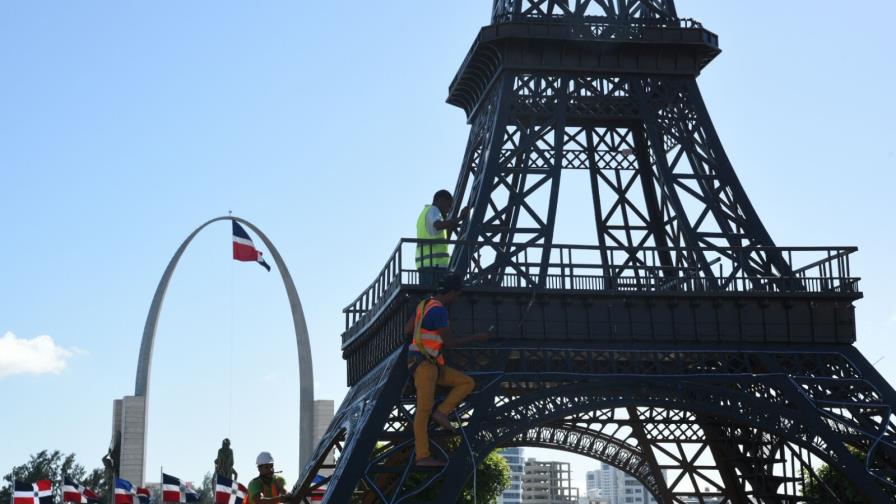 Desglose del costo de réplica de la torre Eiffel