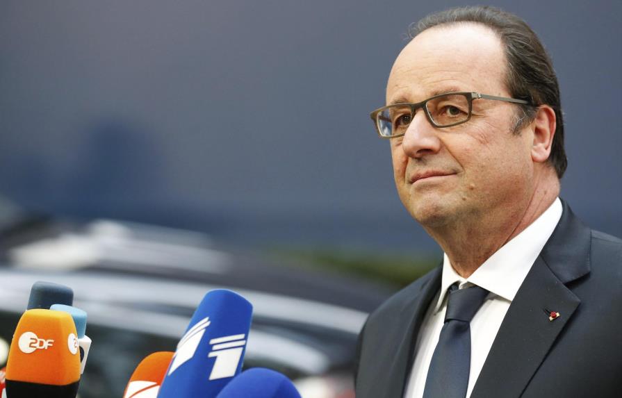 Presidente francés renuncia a la reelección