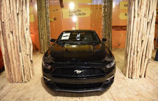 Grupo Viamar lanza Mustang Shelby 2017 en la Auto Feria Popular