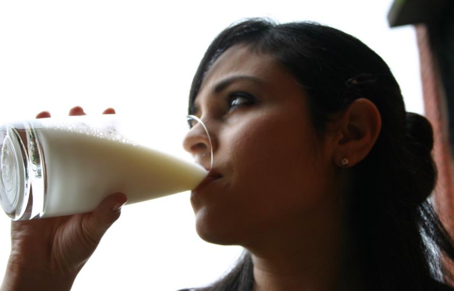 Aduanas se desliga de responsabilidad de venta de leche a granel