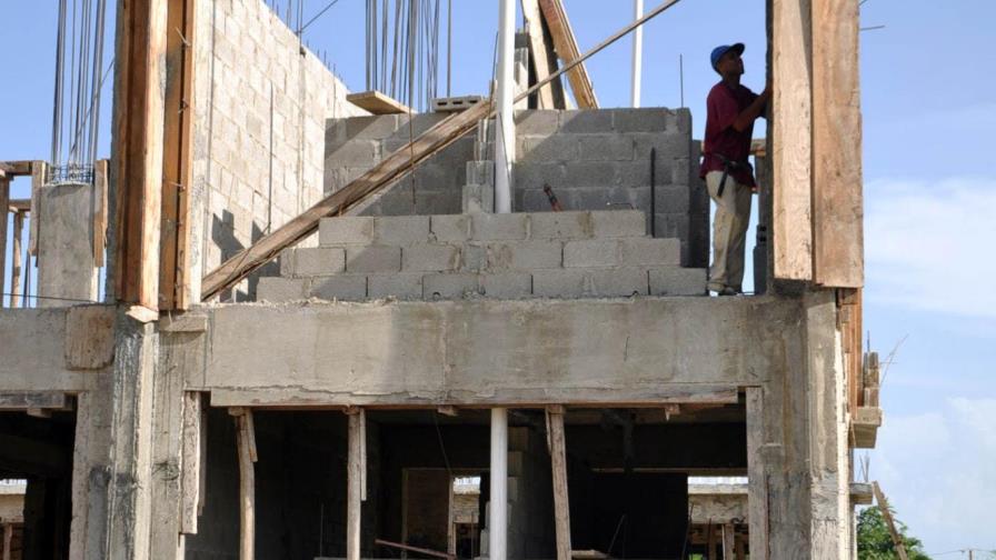 Presidente Medina le quita las construcciones de escuelas a la OISOE