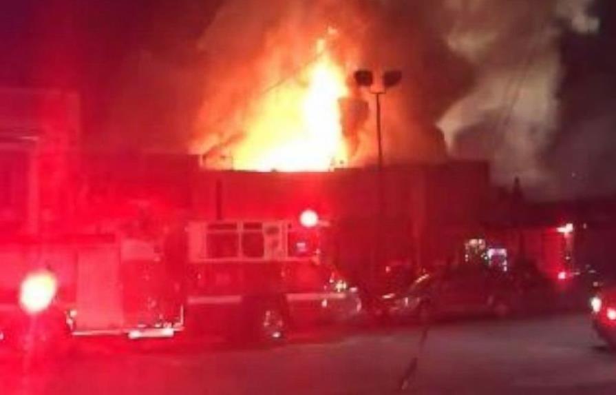 Incendio en una fiesta deja al menos nueve muertos