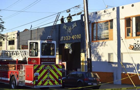 Temen muertes por fuego en California asciendan hasta 40