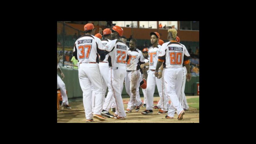 Toros paran racha de victorias de los Gigantes del Cibao Toros paran racha de victorias de los Gigantes del Cibao