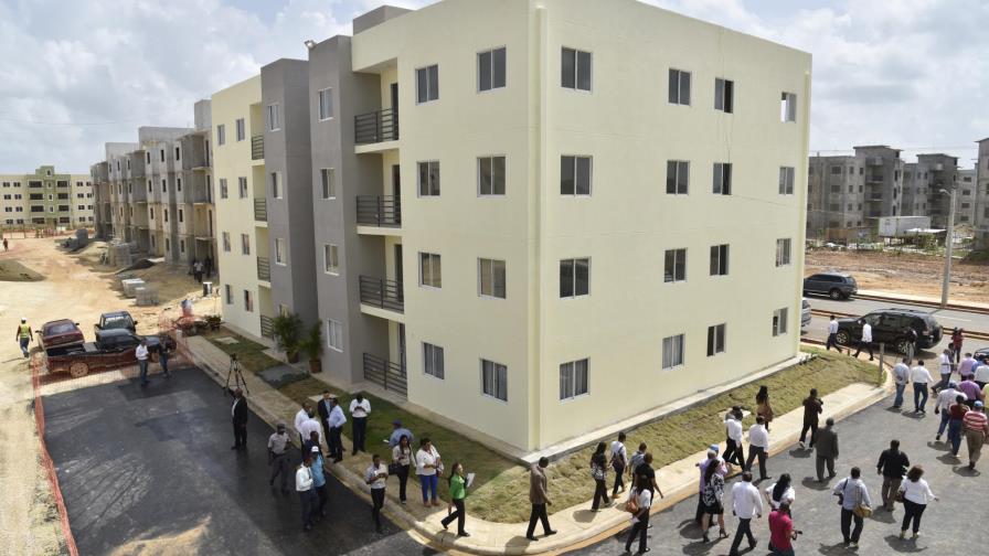 Bancos han destinado RD$101,000 millones en financiamiento de viviendas Bancos han destinado RD$101,000 millones en financiamiento de viviendas