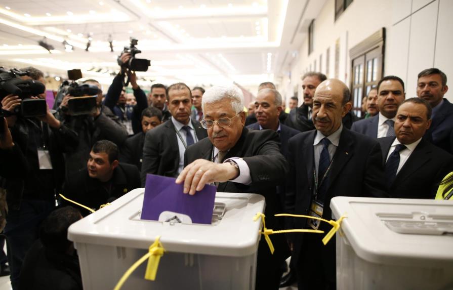 Resultados electorales palestinos dan respaldo a Abás 