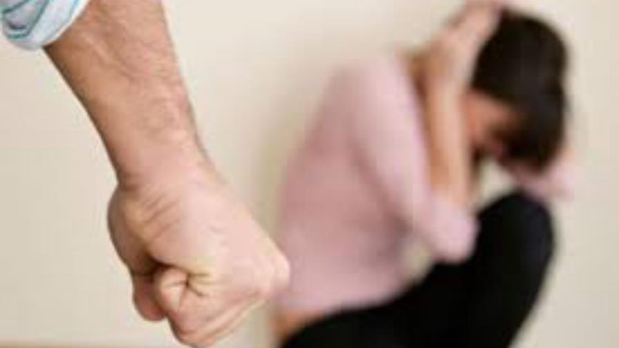 A cárcel La Victoria por golpear a su pareja después de revisarle su celular