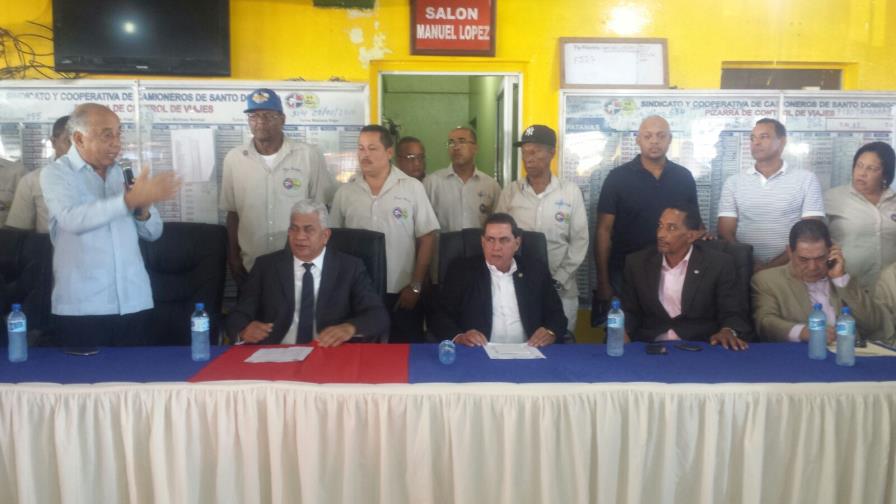 Transportistas de carga hicieron paro de actividades en puertos y aeropuertos