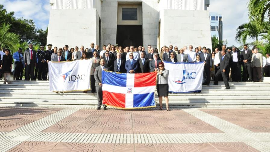 IDAC y sector aeronáutico celebran Día Internacional de la Aviación Civil