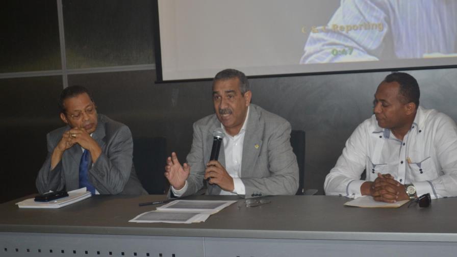 Gobierno habría pagado US$37 millones a afectados por cenizas de carbón en Arroyo Barril Gobierno habría pagado US$37 millones a afectados por cenizas de carbón en Arroyo Barril