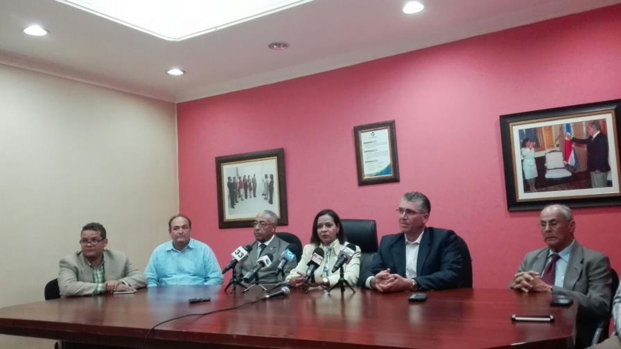 Pro Consumidor incauta leche al granel en 22 negocios