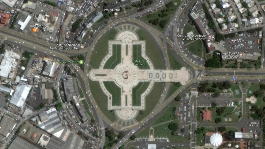 La torre Eiffel de Santo Domingo Oeste ya está señalada en Google Maps