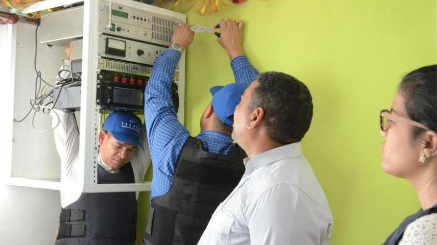 Indotel clausura emisoras que operaban ilegalmente en el Cibao