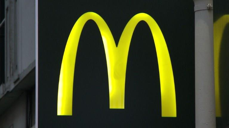 McDonald’s cambia a Reino Unido actividad fiscal fuera de EEUU