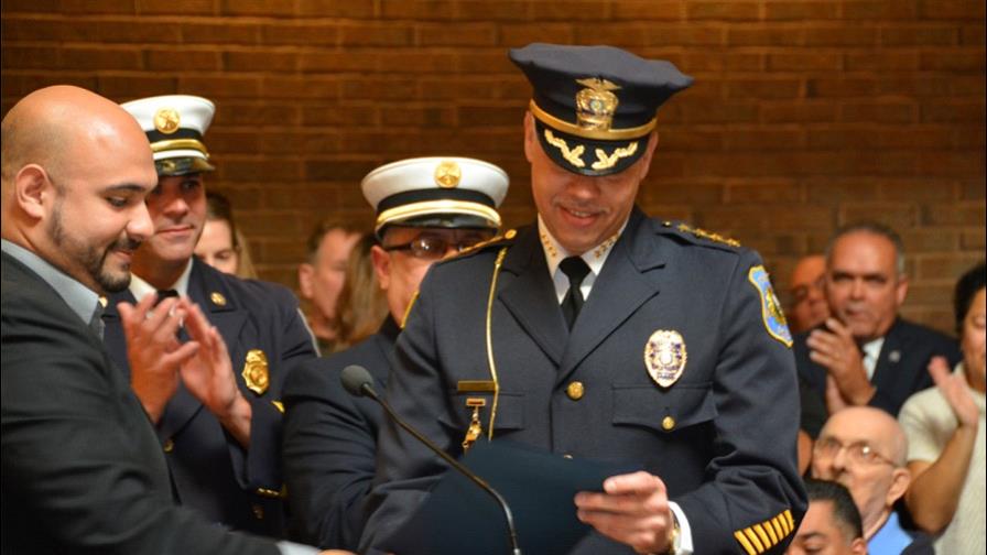 Confirman dominicano como jefe de la Policía en ciudad de Nueva Jersey Confirman dominicano como jefe de la Policía en ciudad de Nueva Jersey