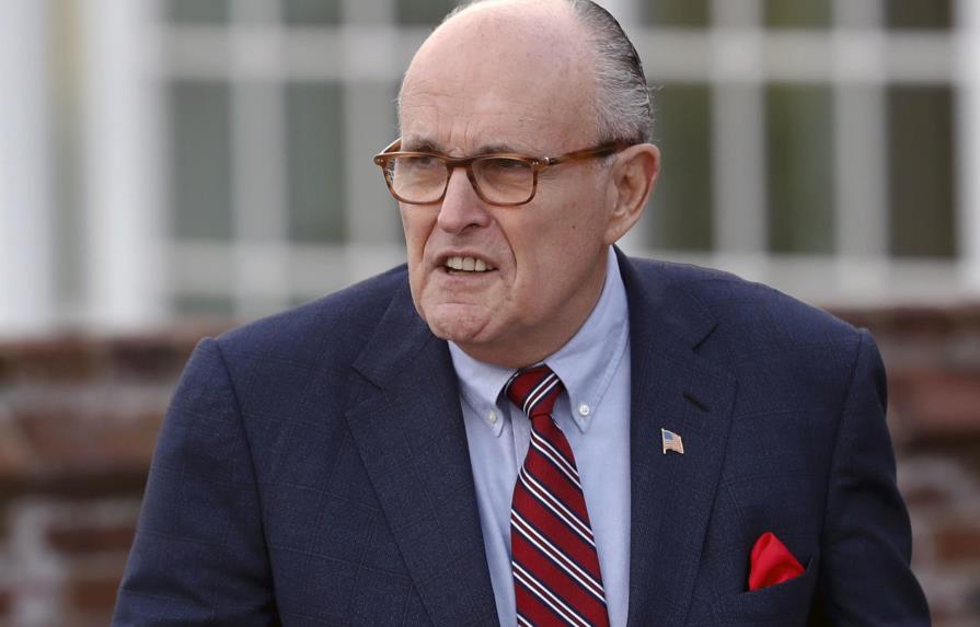 Trump anuncia que exalcalde de NYC Rudy Giuliani no integrará su gabinete