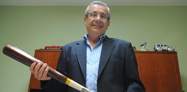 Operario de la Liga Béisbol Puerto Rico cumple con deuda de $23.000 a entrenadores