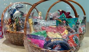 Gobiernos locales destinan millones en canastas y actividades navide&ntilde;as