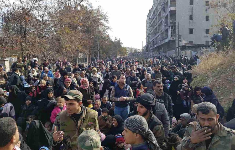 Más de 20 mil civiles abandonan la parte oriental de Alepo, según Rusia