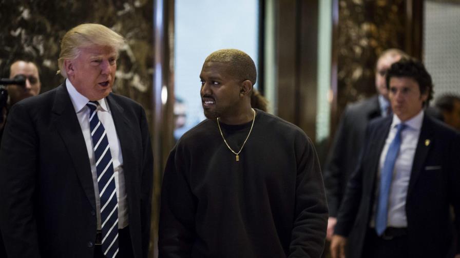 El rapero Kanye West se reúne con Trump