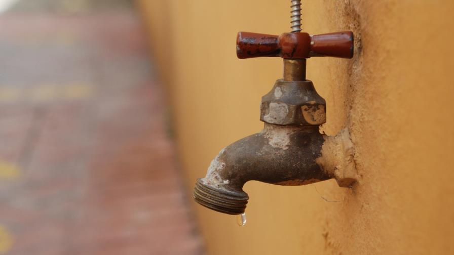 CAASD asegura potabilidad del agua supera el 98%