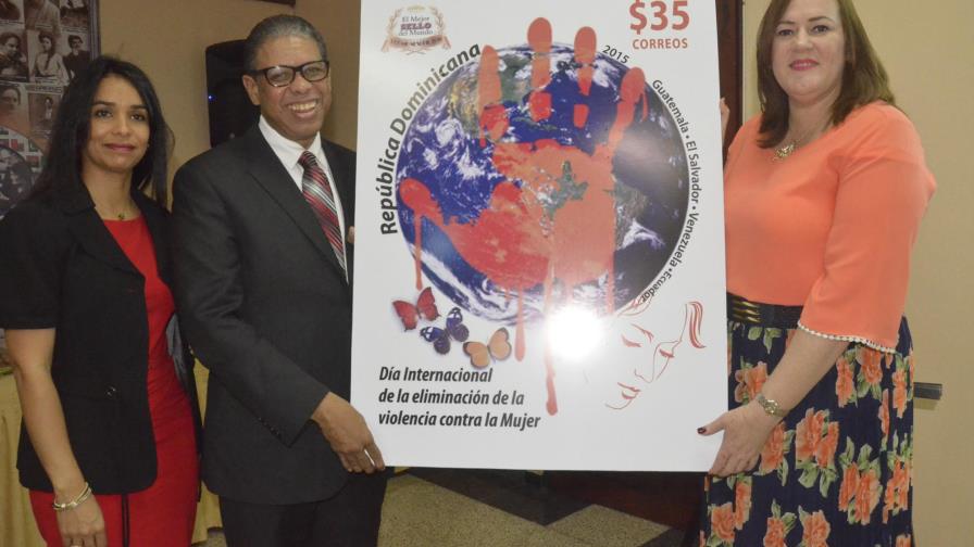 Presentan diseño postal ganador alusivo al “Día Internacional de la Eliminación de la Violencia contra la Mujer”