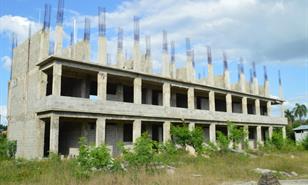 Terminar las aulas con el nudo legal tomar&aacute; dos per&iacute;odos de gobierno