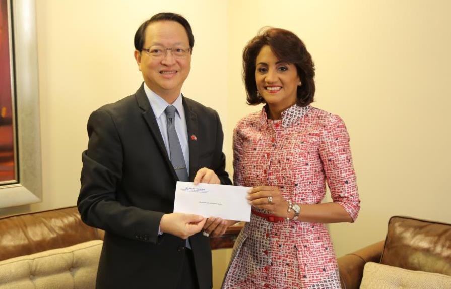 China entrega más de US$400,000 para CAID y programas del Despacho Primera Dama