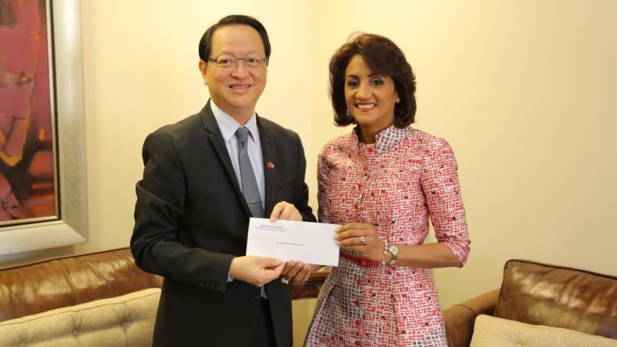 China entrega más de US$400,000 para CAID y programas del Despacho Primera Dama