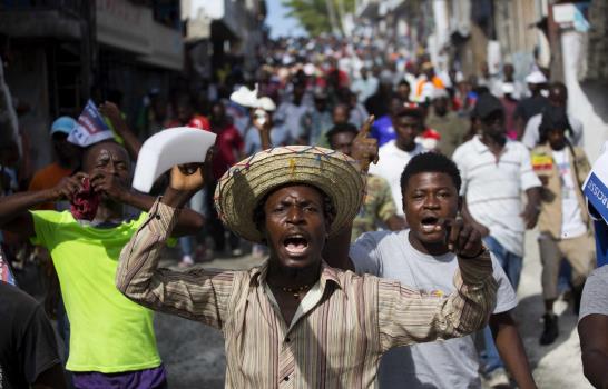 Más de 2,000 haitianos se manifiestan contra resultado electoral