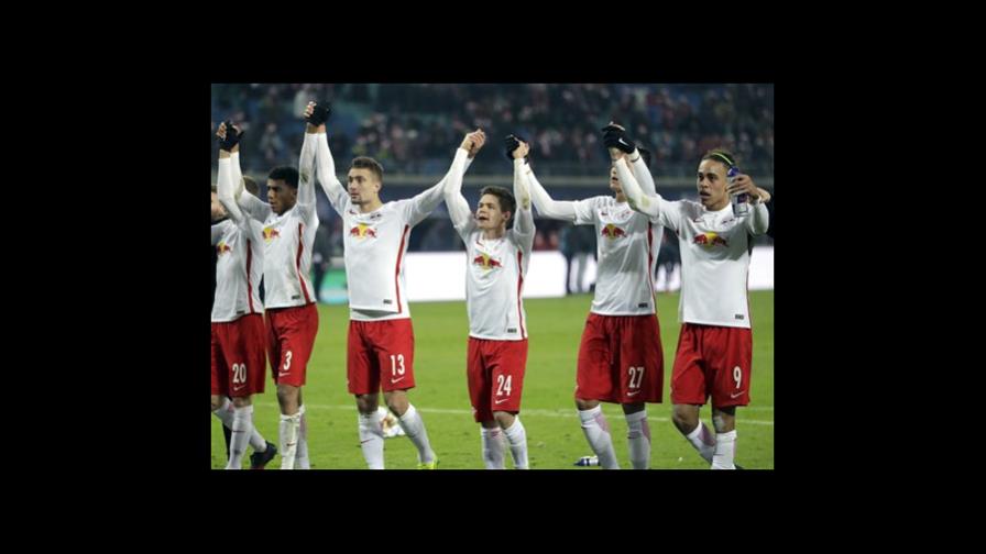 Leipzig gana a Hertha y recupera la cima en Bundesliga 