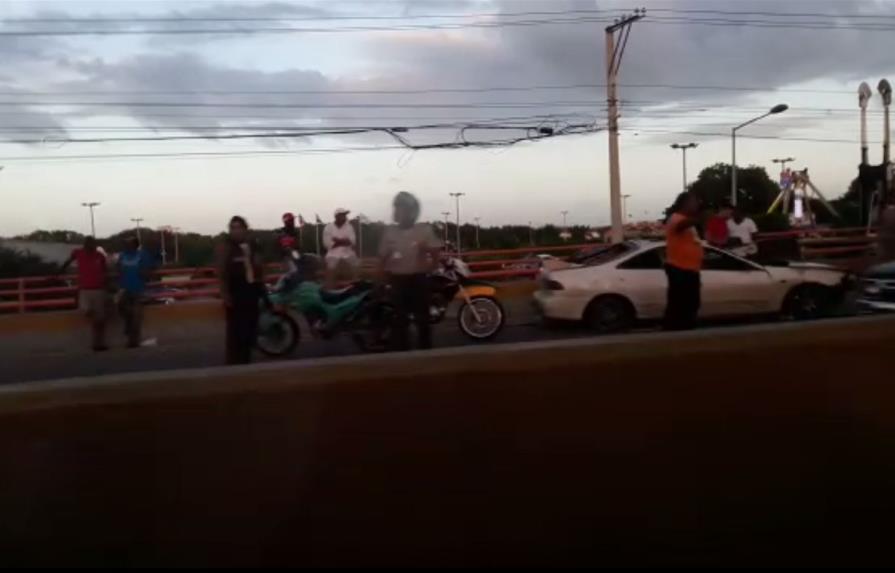 Dos heridos en un accidente en autopista Duarte