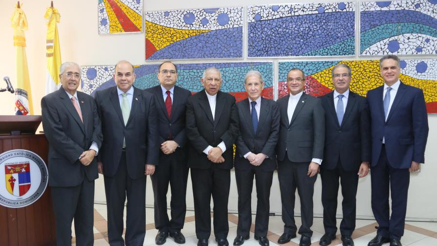 Academias dominicanas analizan acuerdo de paz en Colombia