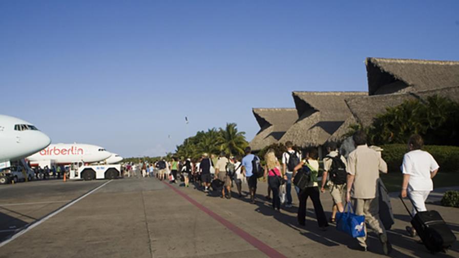 Más de 5.3 millones de viajeros visitan el país hasta noviembre 2016