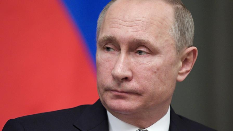 Putin dice asesinato embajador en Ankara busca torpedear el arreglo en Siria