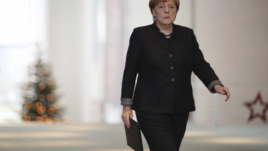 Ángela Merkel llama a alemanes a vivir sin miedo ante ataque terrorista que ha dejado 12 muertos