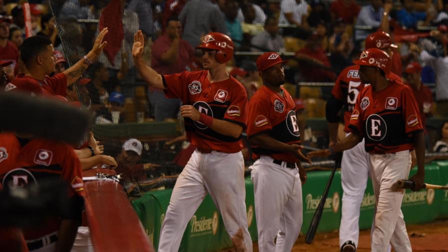 El Escogido derrota a Licey y se mete de lleno en la clasificación