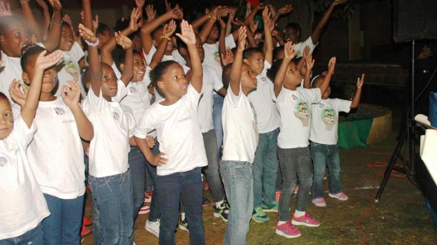 OFAC realiza emotiva fiesta de Navidad a niños 
