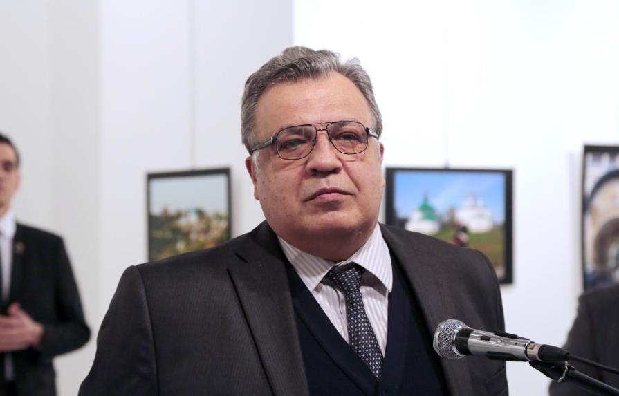 Rusos y turcos investigan asesinato de embajador de Rusia 
