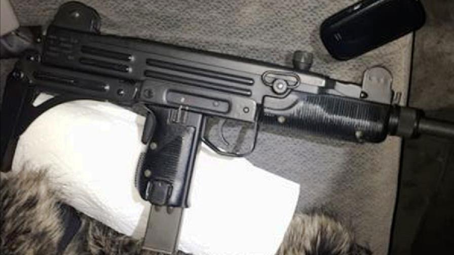 Tres dominicanos arrestados por disparos con ametralladora Uzi en calle de Paterson 