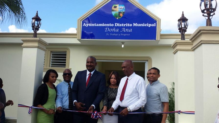Inauguran Ayuntamiento del distrito municipal Doña Ana 