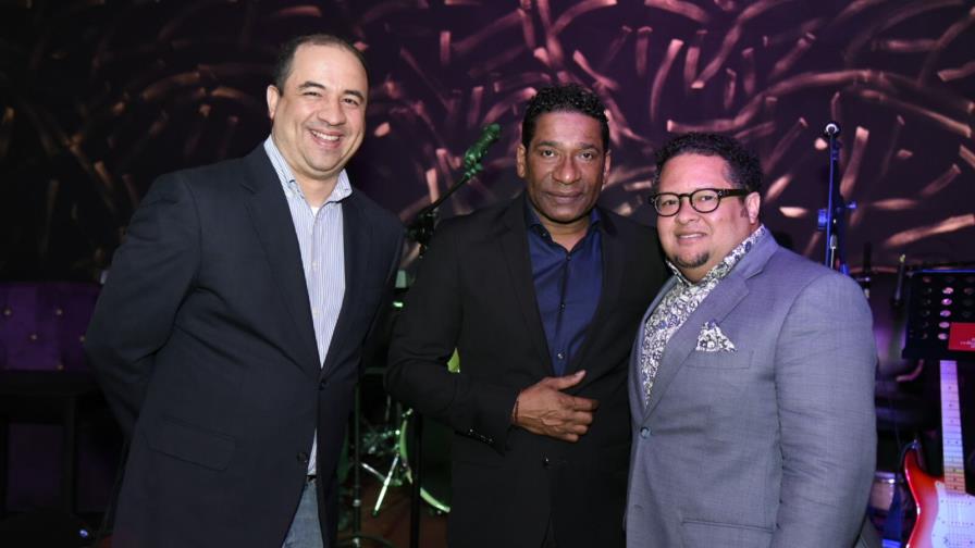 Félix D’Oleo inaugura Kviar Lounge; alista disco