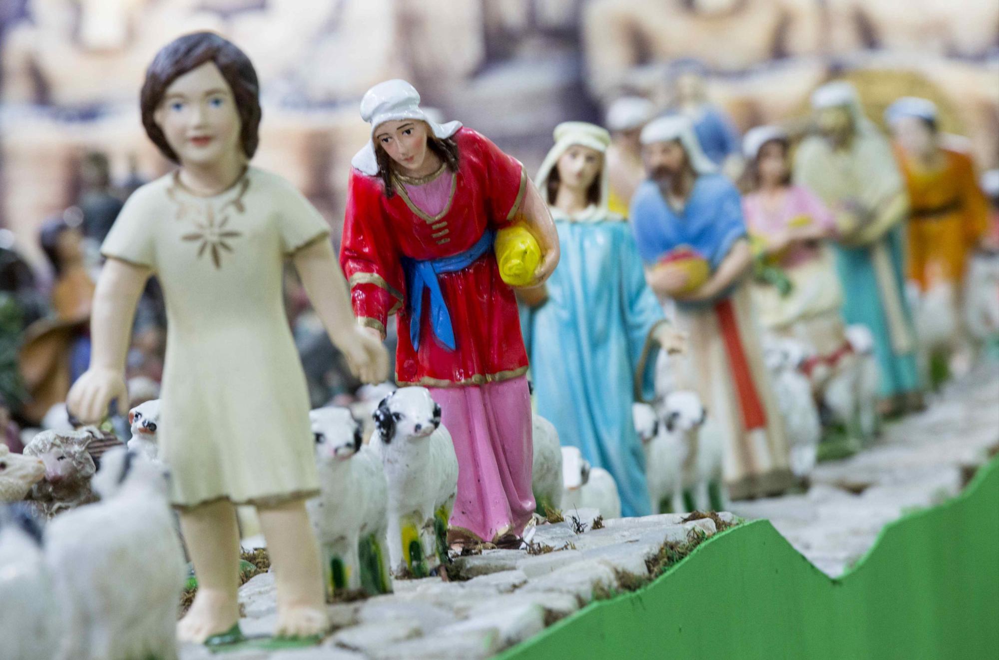 Figuras de hasta 157 años de antigüedad que representan el nacimiento de Jesús, en Managua, Nicaragua.