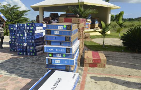 Aduanas recupera 893 televisores de los robados en el puerto de Boca Chica