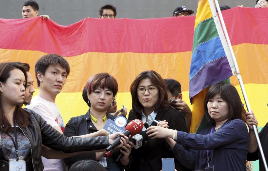 Taipei comienza a emitir certificados de pareja para los homosexuales