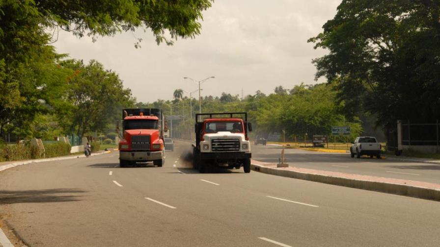Retienen 268 vehículos pesados por transitar en carriles izquierdos y sin permisos Retienen 268 vehículos pesados por transitar en carriles izquierdos y sin permisos
